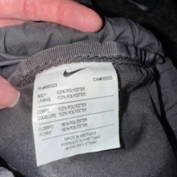 Gray Nike drawstring backpack - Picture 2 of 3